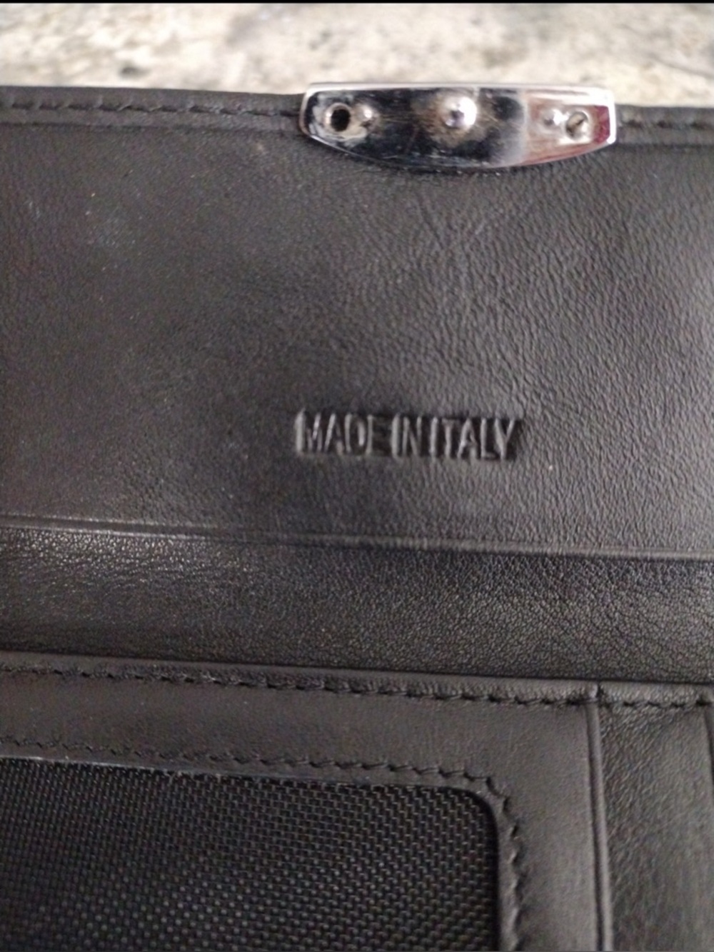 Prada 100% leather Wallet Vintage black Squeeze Lock - Picture 12 of 16